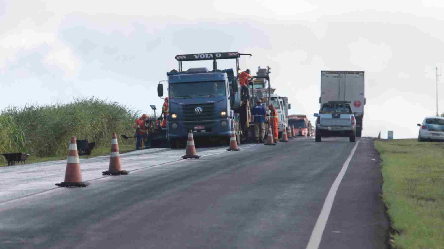 Semana começa com 10 trechos interditados na BR-163 em MS