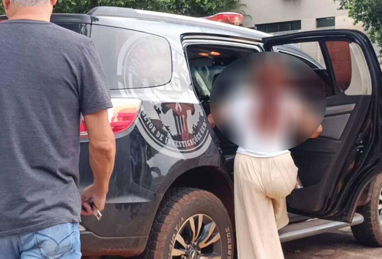 Mulher é presa por extorquir jovem com ameaça de divulgar vídeo íntimo