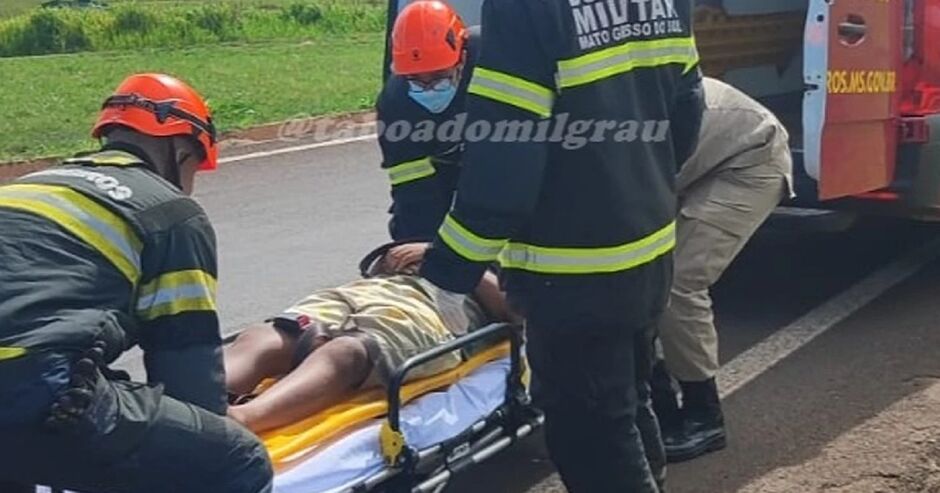 Carreta tomba e deixa criança ferida em Aparecida do Taboado