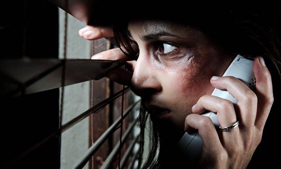 Homem que não aceita fim do relacionamento invade a casa, ameaça e furta o celular da ex em Chapadão do Sul