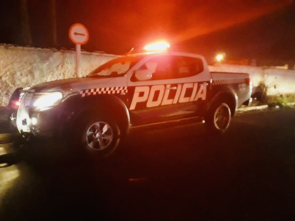 Paranaíba (MS): Após confusão, motorista joga carro contra a parede de bar e provoca quebra-quebra